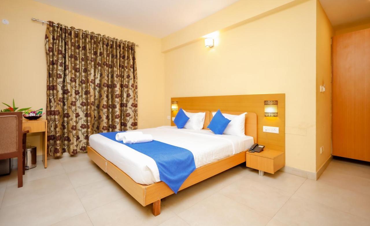 Sunkissed Premium, Goa By Wsi, Calangute Beach Bagian luar foto